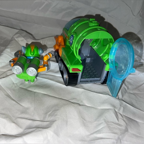 Paw patrol sea transforming rocky figure and vehicle - Picture 3 of 7